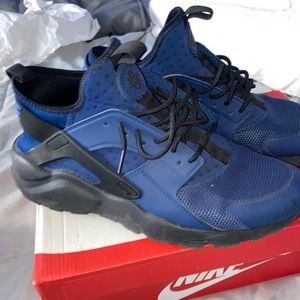 Nike Hurache Run. Men’s 10.5 Used. Navy